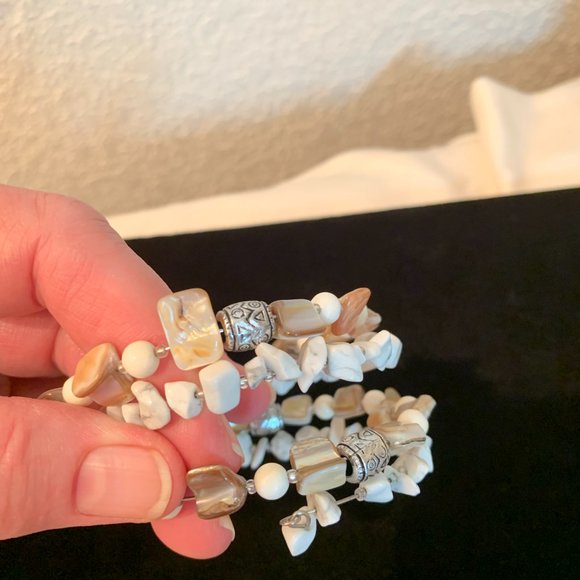 chip stone and bead coil bracelet - Picture 5 of 5